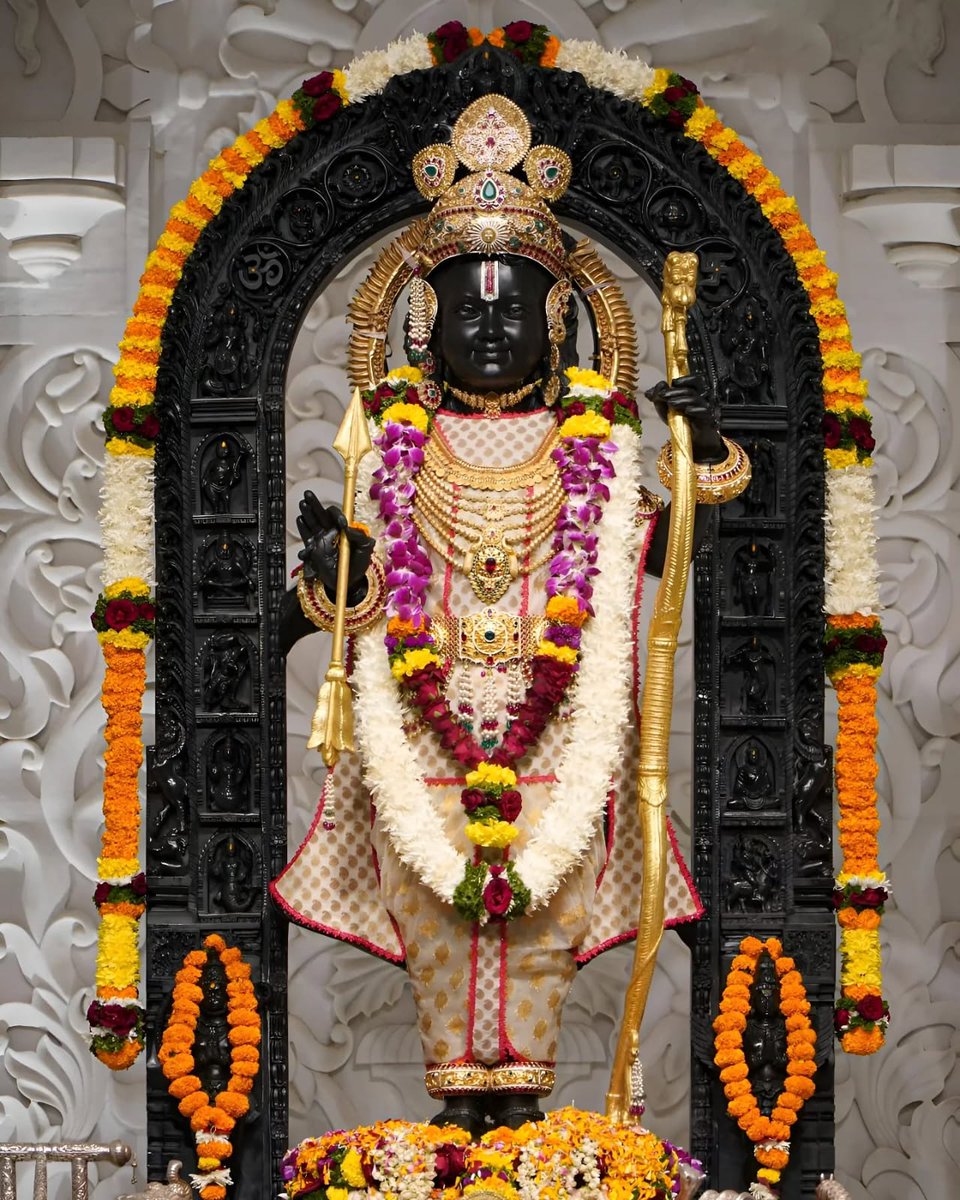 ShriAyodhya_'s tweet photo. विकारों से लड़ने के लिए विवेक आवश्यक है और यह विवेक सत्संग से प्राप्त होता है।

                     !! “ जय श्री राम ” !! https://t.co/SHtBIggcHz