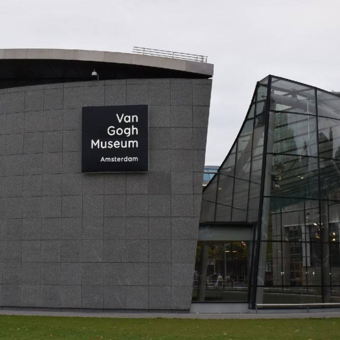 bettervacation_'s tweet photo. Discover the Van Gogh Museum in Amsterdam, a haven for art lovers dedicated to the legendary Vincent van Gogh and his contemporaries. 🖌️✨

#VanGoghMuseum #ArtLovers #AmsterdamCulture #TheBetterVacation #TravelwithTheBetterVacation #Amsterdam https://t.co/p07LZYYpU1