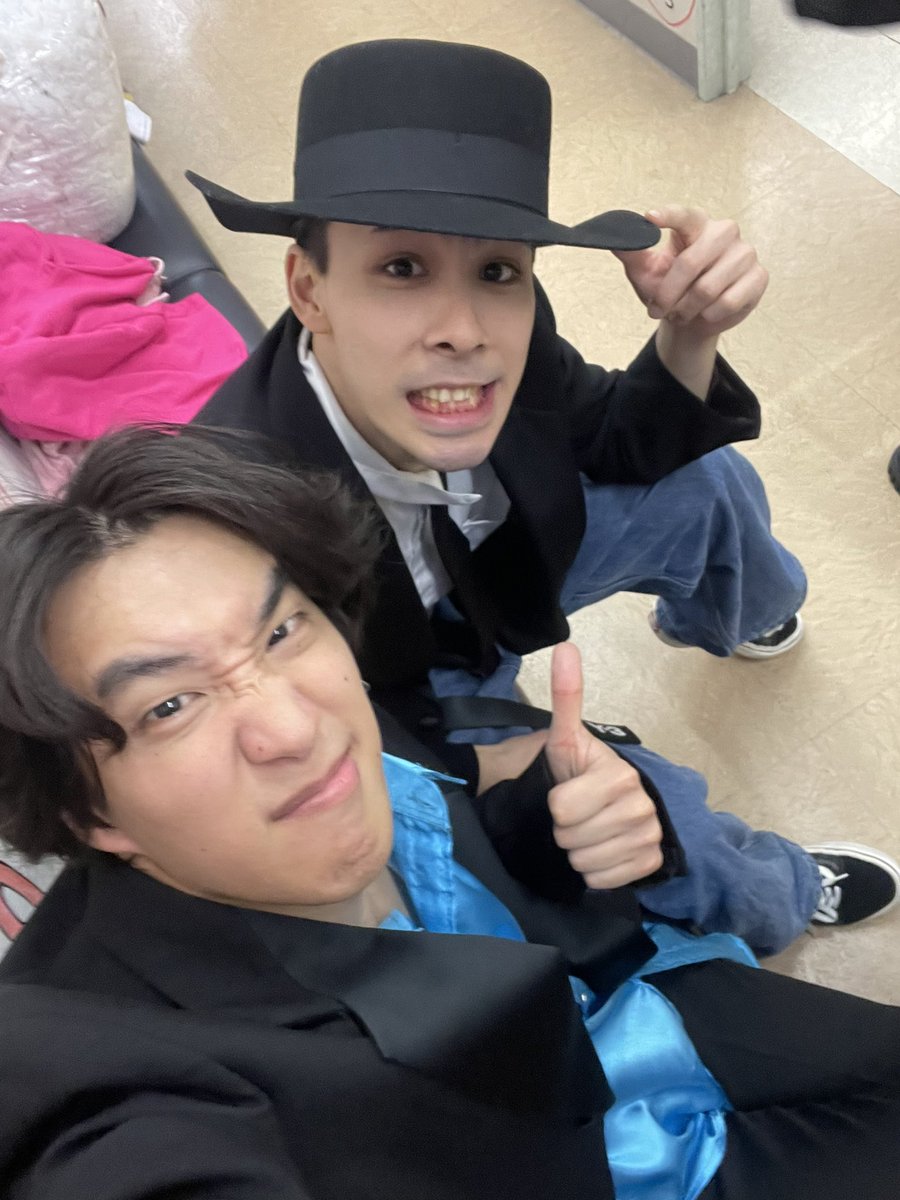 メンズダイナーありがとうございました！
今年最後にメンズ出れてよかった！
本当によかった😭😭😭😭
久々のメンズめちゃくちゃ楽しかったし皆んなでアツくなるのやっぱ楽しいです素晴らしいです。
本当にありがとうございました！！！！