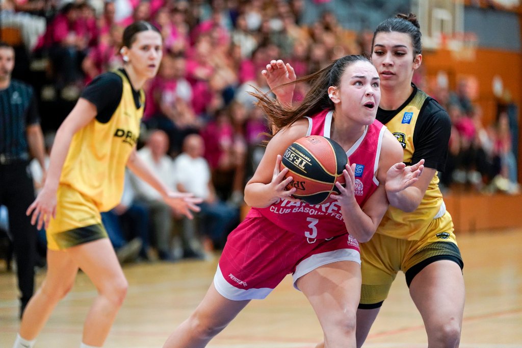 FCBQ's tweet photo. #SuperCopaBQ🏀 / Jornada 12

⭐️ Sandra Emedolu (@SDEspanyol_BQ) jugadora destacada amb 31 de valoració

🎄 El líder @manresacbf arriba invicte a l'aturada nadalenca

🥁 Màxima igualtat en la cursa pel 3r i 4t lloc amb 6 equips amb balanç positiu de 7-5

➡️ https://t.co/ZAHJiPpNNP https://t.co/P1XnPirrtz