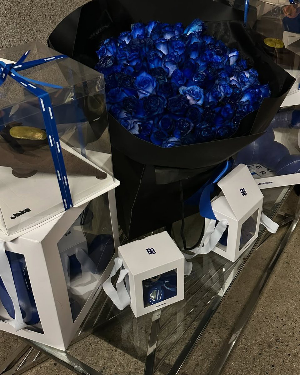 SoulliesPH's tweet image. 231224 | INSTAGRAM 

@_adererror 
#ADERERROR #아더에러
#ADER10thAnniversary #FUTOURIST #JAKE

JAKEHOON FOR ADER ERROR
#FUTURISTIC_JAKEHOON #ENHYPEN_JAKE
@ENHYPEN_members @ENHYPEN