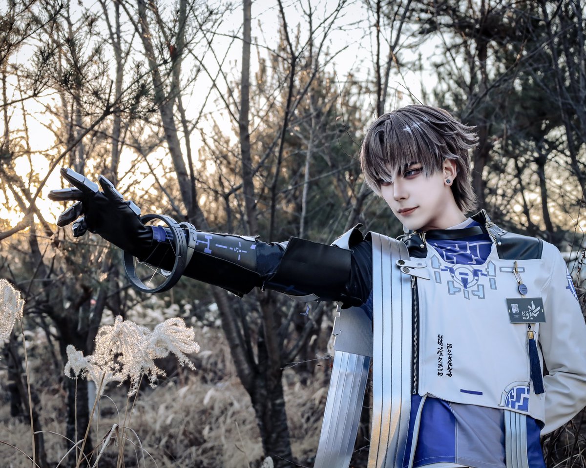 #Xiangliyao #WutheringWaves 

“쏟아지는 뭇별이여”