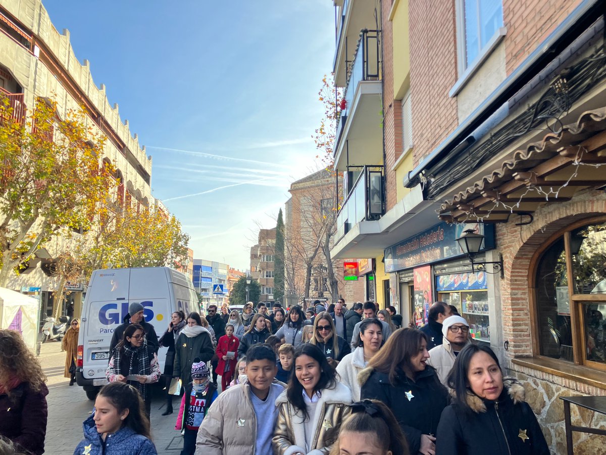 Ayer salimos a los calles de Leganés a decir que el centro de la Navidad es Jesús. Gracias a todos los que lo hicisteis posible #sembradoresdeestrellas <a href="/JMVLeganes/">JMV Leganés</a> <a href="/misionesgetafe/">Misiones Getafe</a> <a href="/PSanSalvadorleg/">Parroquia San Salvador</a> <a href="/Inmaculada_Lega/">Colegio La Inmaculada Leganés</a>