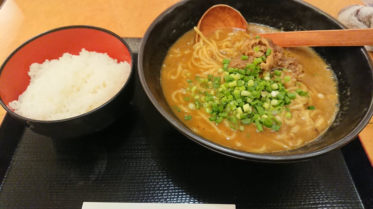 お腹いっぱい🐱