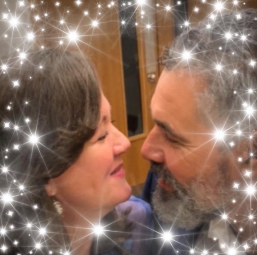 Amanda Thompson tweet media