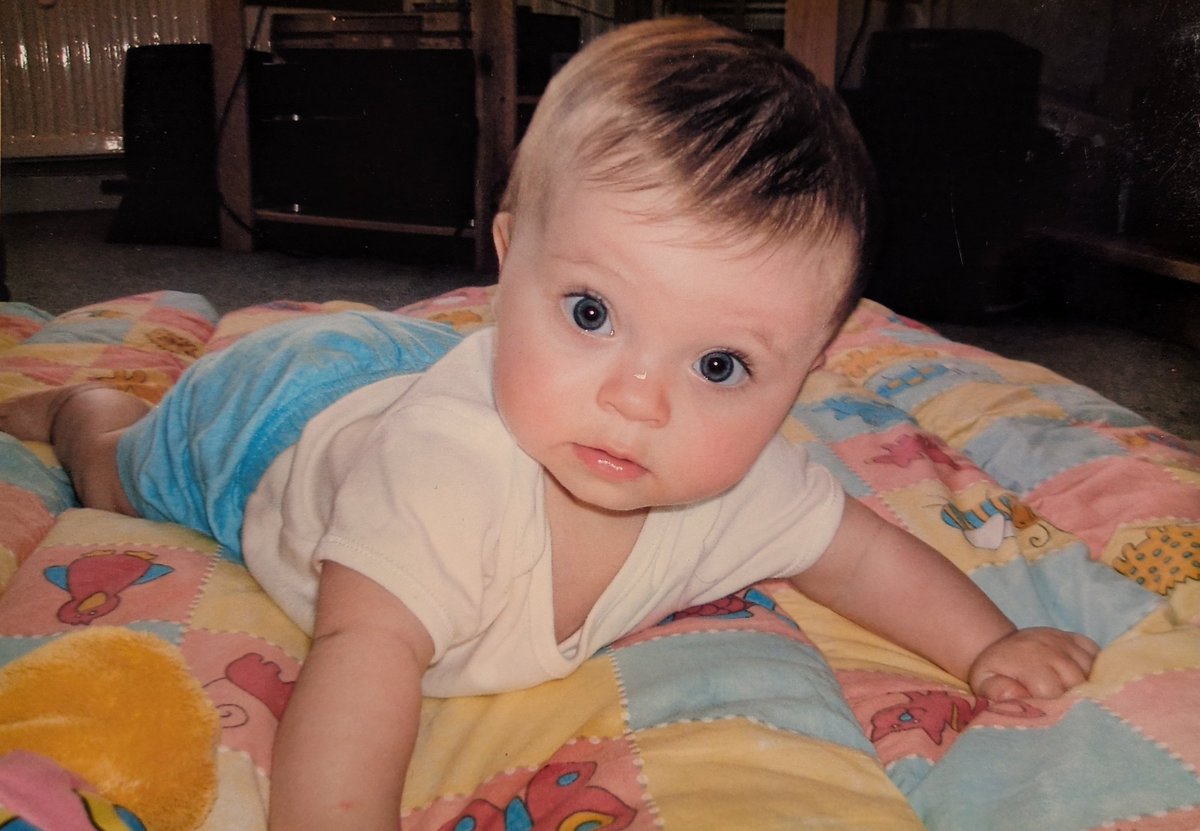 Cannot believe this little guy is now a fully grown adult! Happy  Birthday <a href="/leozachar_y/">⌜ leo zachary 🇵🇸 ⌟</a>, 18 times round the sun and I could not be more proud of you 💜