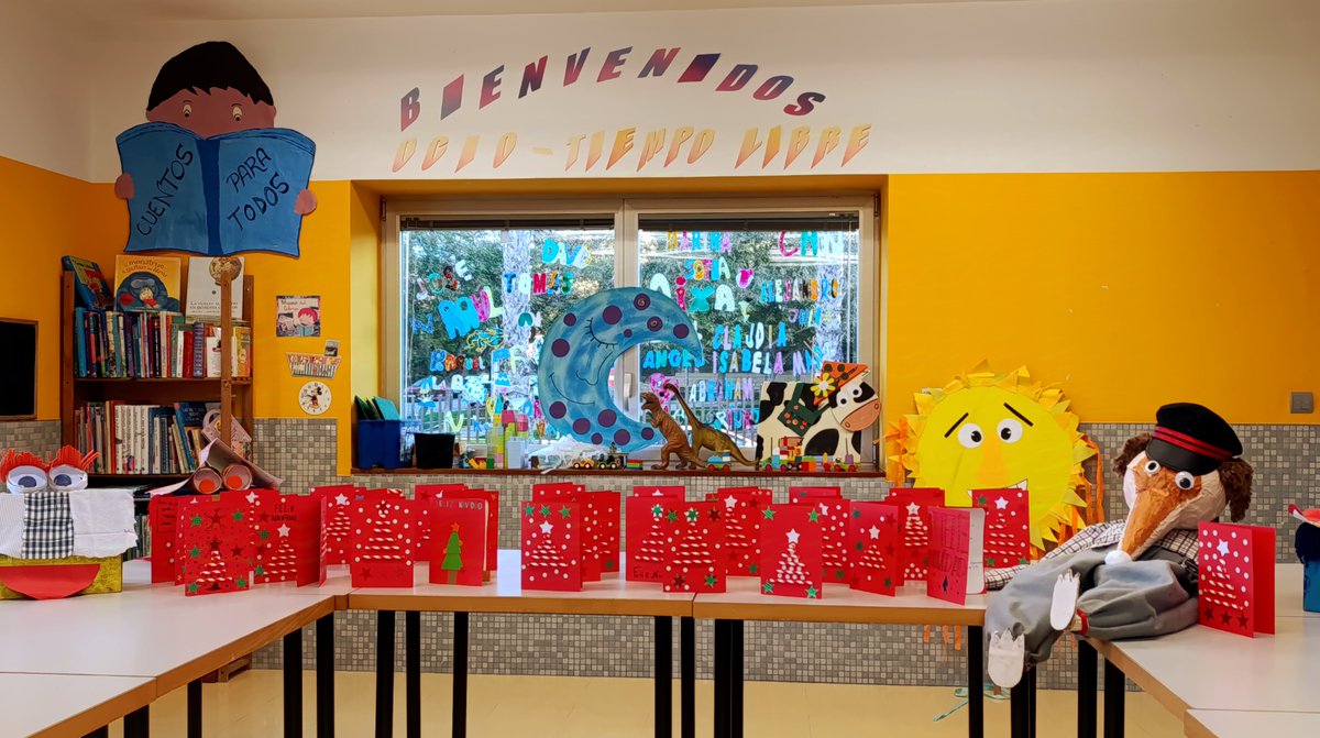 Los niños y niñas que acuden al Centro Municipal Socioeducativo Playas hacen tarjetas navideñas para otros niños ingresados en el hospital...
alicante.es/es/noticias/ce…