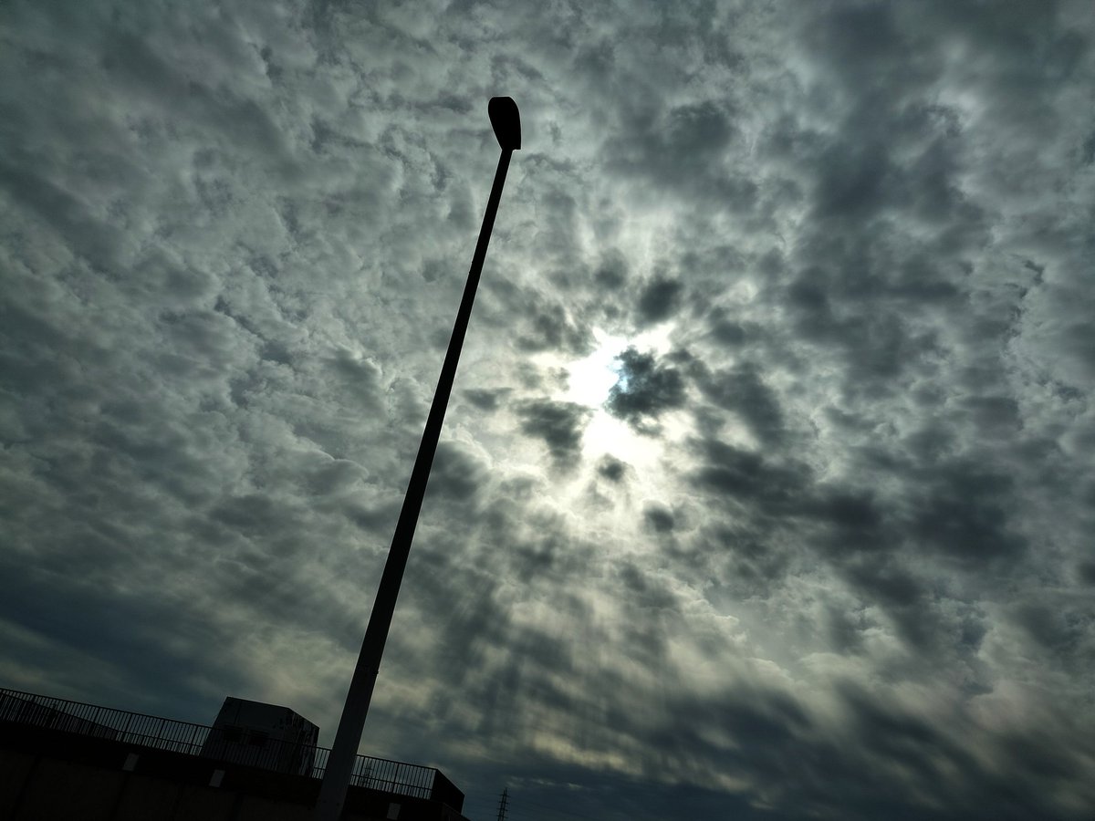 #いつか見た夢の
#思ひ出せない昔の記憶
その日のその空はこれまでのあれこれを思いださせてくれた