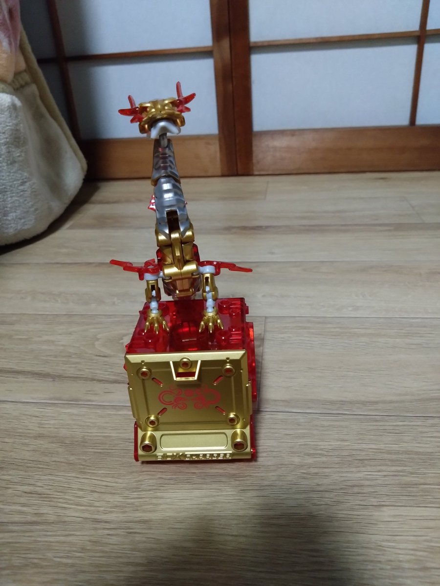 angelblackcake's tweet image. INFINITYBOX IB-04 CHINESE DRAGON-Golden Dragon 金の中華龍は今年のクリスマスプレゼントでした。
#infinitybox #52TOYS #beastbox