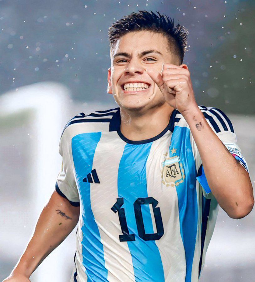 Claudio Echeverri will officially join <a href="/mancity/">Manchester City</a> this month.🇦🇷🔥