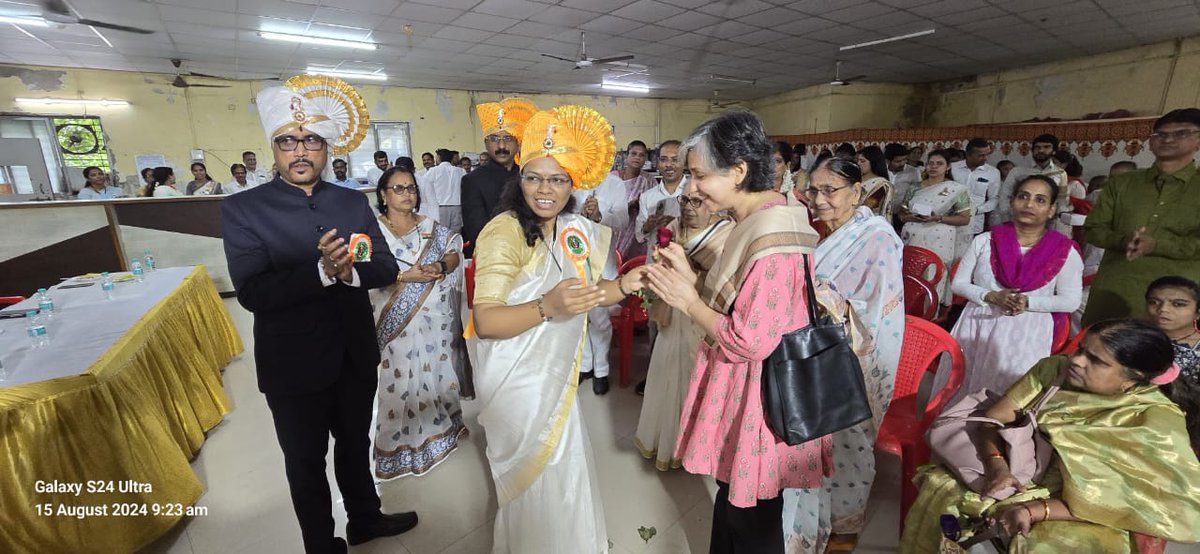 Collector Mumbai Sub tweet media