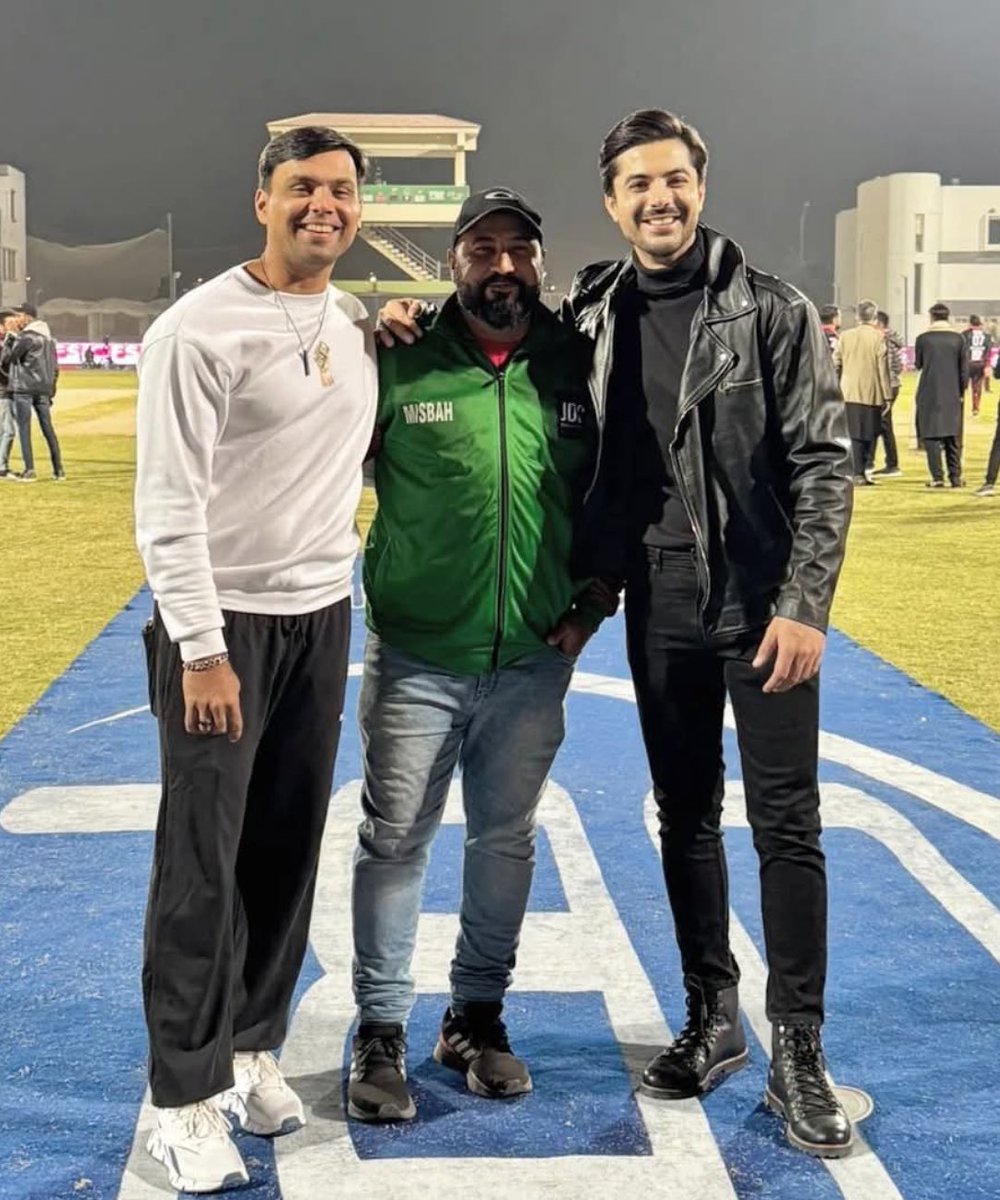 _khurrammanzoor's tweet photo. Allhumdullilah malir Malang qualify the semifinals last night at Moin Khan cricket Academy #KTPL https://t.co/dszg8xfUtJ