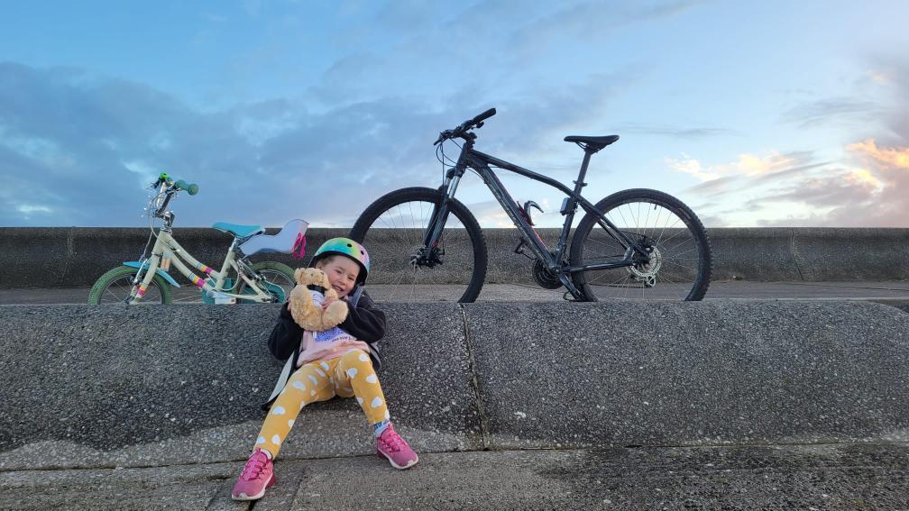 Wirral Ark (@wirralark) on Twitter photo How many likes and RTs can we get for the amazing 5 year old Bobbie who has scooted and cycled 50 miles and raised over £4000 for people experiencing homelessness in Wirral?
bbc.co.uk/news/articles/…
<a href="/BBCNews/">BBC News (UK)</a> <a href="/BBCNWT/">BBC North West</a> <a href="/bbcmerseyside/">BBC Merseyside</a> <a href="/TheOneShowShow/">thetheoneshowshow</a> <a href="/thismorning/">This Morning</a> <a href="/BBCRadio2/">BBC Radio 2</a> <a href="/itvnews/">ITV News</a> How many likes and RTs can we get for the amazing 5 year old Bobbie who has scooted and cycled 50 miles and raised over £4000 for people experiencing homelessness in Wirral?
bbc.co.uk/news/articles/…
<a href="/BBCNews/">BBC News (UK)</a> <a href="/BBCNWT/">BBC North West</a> <a href="/bbcmerseyside/">BBC Merseyside</a> <a href="/TheOneShowShow/">thetheoneshowshow</a> <a href="/thismorning/">This Morning</a> <a href="/BBCRadio2/">BBC Radio 2</a> <a href="/itvnews/">ITV News</a>