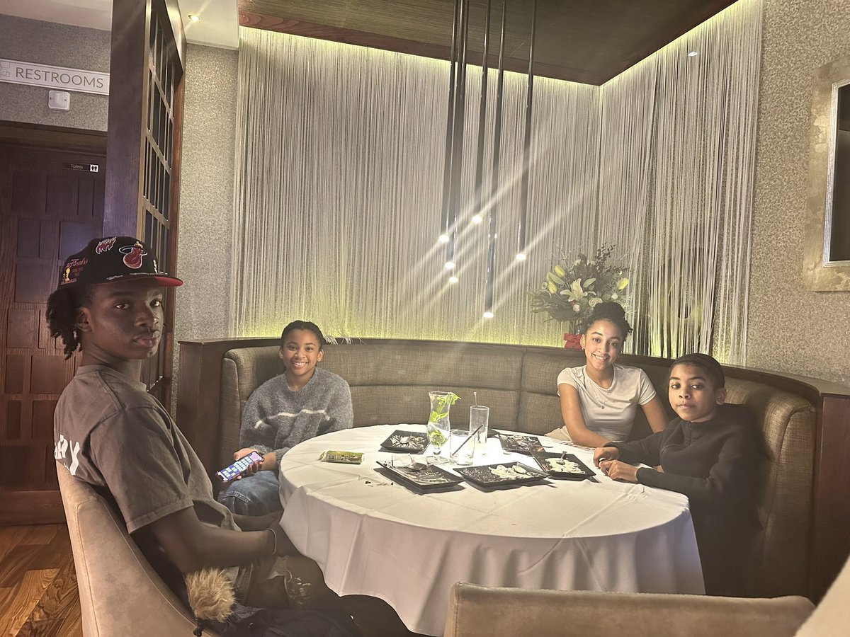 Fadé Ogunro tweet media