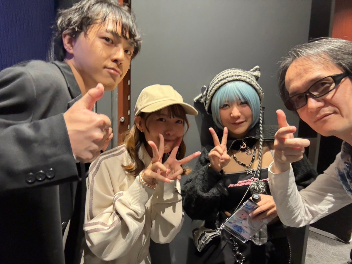 taru153's tweet photo. #BPL_LIVE #BPLS4
お写真たくさん撮ってもらいましたわ〜い!
選手の皆様も出演者の皆様もみんなすごすぎてたくさん刺激になりました🦭もっとがんばらなきゃ〜!!
ボーカルオーディションのみんなともやっと会えて嬉しかったです!ぽめさんにも会いたいしまた出たい!! https://t.co/nmH7f056db