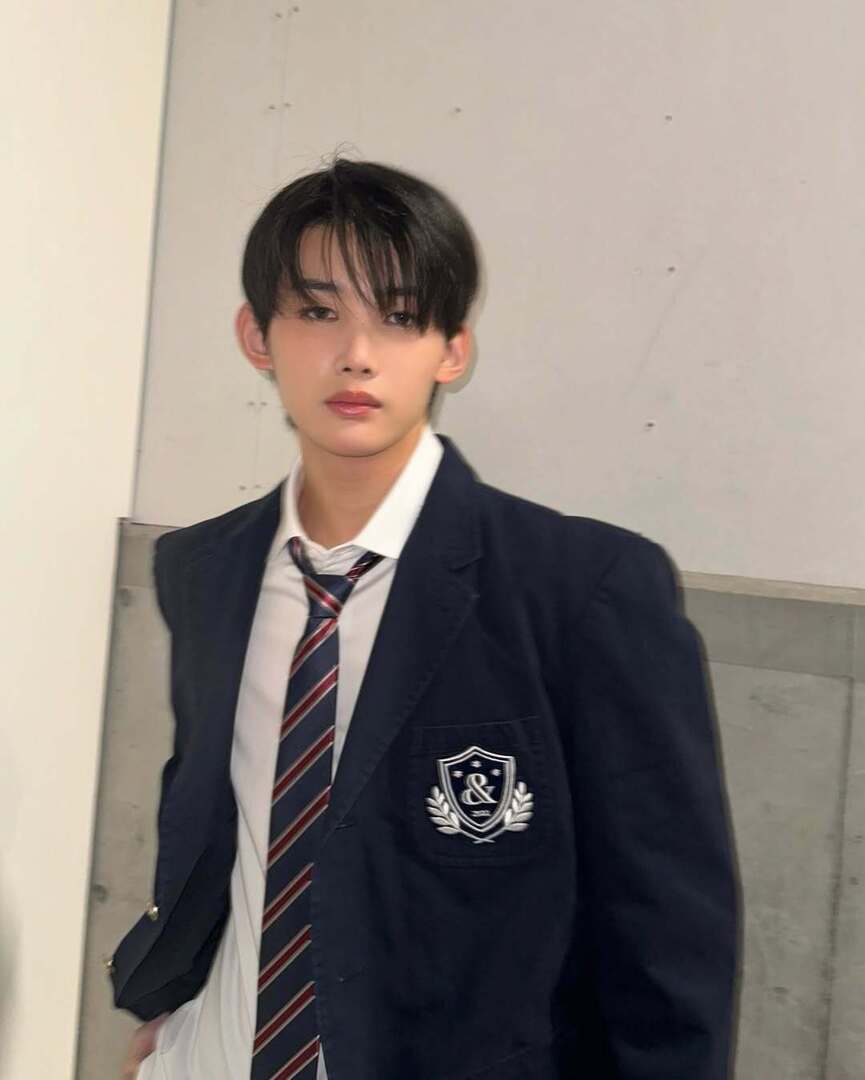 selfolssi ♤ tweet media