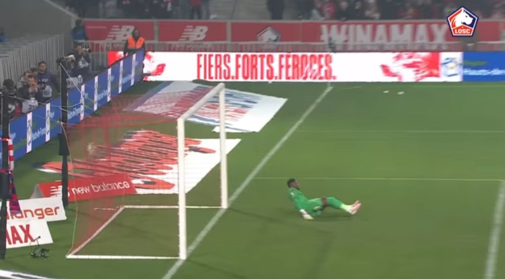 Raxtow80's tweet photo. LENS EN 2024 C'EST 🤣🤣 :

- Éliminé 2× des les 32e de finale de CDF
- Prend une remontada a Fribourg en perdant 3-2 alors qu'ils menaient 2-0 
- Perd les 2 derbys du Nord
- Prend une clim face au MHSC a la 34e journée pour finir 7e
- Éliminé des les barrages d'UECL face au PANA https://t.co/wKJoGknfkf