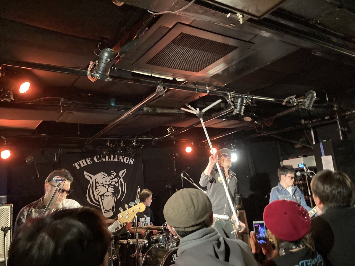 Serenade6608's tweet photo. セレナデピクチャー
Vo.鬼田よしき
12/14日は
久しぶりにライブなくて
ライブ観に行ってきたんだよ
イナさん企画、感動
缶バッチをトートバッグにつけてんだぁ
全バンドカッケー刺激になった。
帰りに流れ星みた🌠
#イナさん
#SELFSTYLE
#CxCxD
#TheCALLINGS
#新松戸FIREBIRD https://t.co/S5PlG5Fq9G