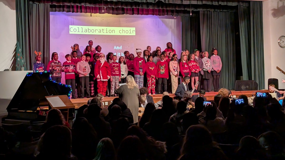 Last week <a href="/dixons_ba/">Dixons Broadgreen Academy</a>, <a href="/Dixonscr/">Dixons Croxteth Academy</a> and <a href="/dixonsfa/">Dixons Fazakerley Academy</a> brought together 150 students for an unforgettable evening of music, drama and dance. A great evening of unity, creativity &amp; celebration! 🎸🎶🎹

#Collaboration #MusicConcert #CelebratingArt