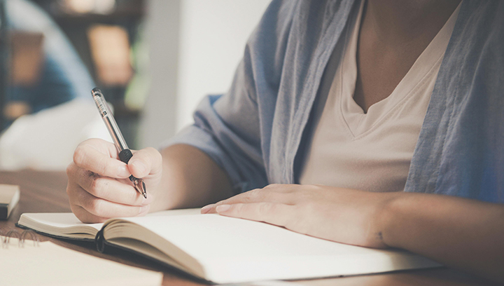 firstpsychology's tweet photo. Reflective journalling is usually part of #counselling training as it helps you understand yourself better. #Journalling supports self awareness, which will help prepare you to support others. Find out more at https://t.co/YxgK45Y5V7
#trainingcourse #counsellors https://t.co/8IrqzK2hKw