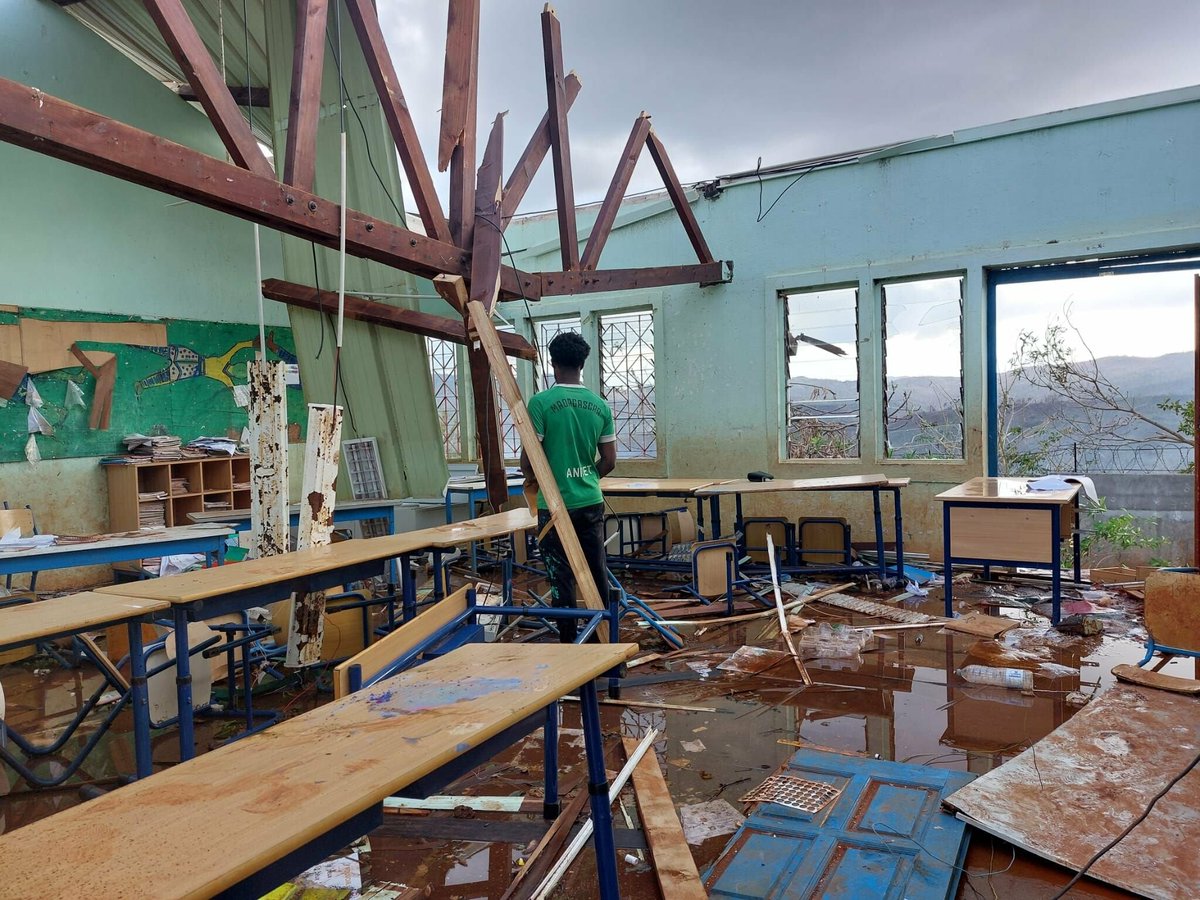 Journée de « deuil national » pour Mayotte : la France observe une minute de silence,  en solidarité avec l’archipel français dévasté par le passage du cyclone Chido.
➡️ l.leparisien.fr/9geu