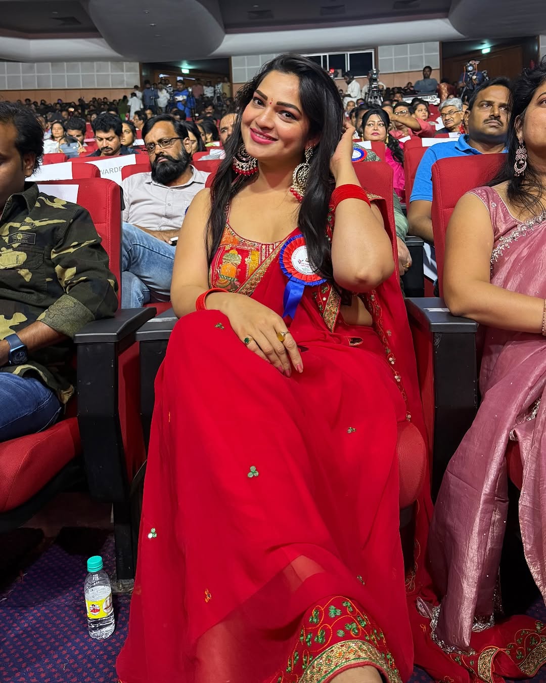 GfeeJMSXoAAKP58?format=jpg&name=large