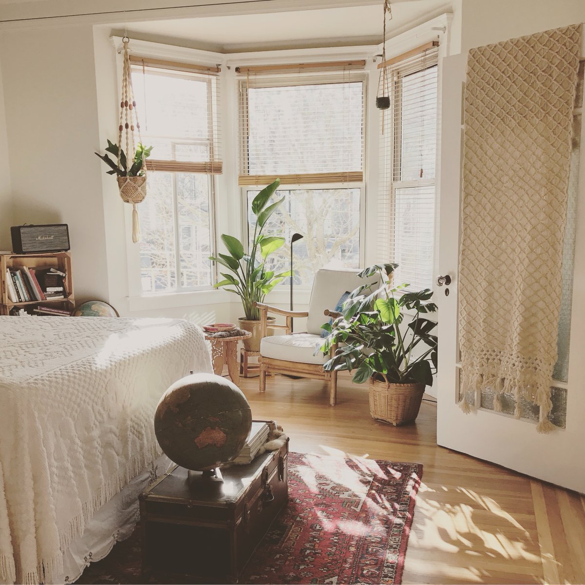 Are you a renter who is looking to move? Visit our website to see our most current available rental properties loom.ly/nhe7rGg  Tel: 01752 500099

#estateagents #residentialsales #lettings #loveplymouth #lovewhereyouwork #crosskeysestates #allagentsuk #lookingforhouses