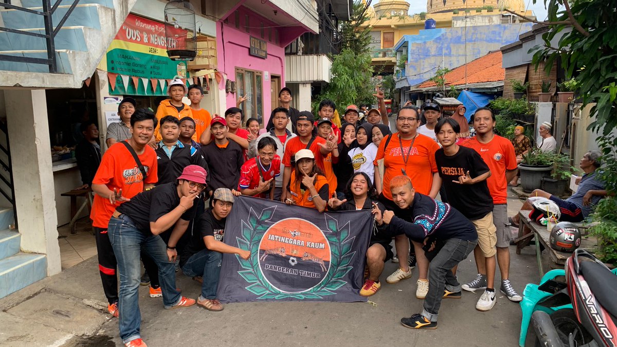 okspal_'s tweet photo. 27th the jakmania https://t.co/lmxvC1Or5S