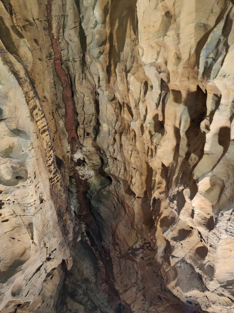 Nomazulu_nommy's tweet photo. From Echo Caves and Museum of Man to The Shoe Shop: Exploring Limpopoโs Hidden Treasures Steeped in History and Culture https://t.co/W6N3rPOSgS
#Limpopo #tourism #Travel #Christmas #FestiveSeason #Shortleft #SouthAfrica #Christmas https://t.co/qAXTckEoI9