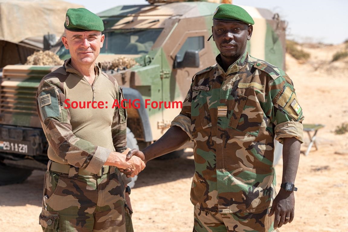 tom_nachtrab's tweet photo. 🇳🇪 Nigerien Army Panhard PVP light armoured vehicle.
#Niger #NigerArmy #Panhard #PVP https://t.co/tLZQ9mMjKM