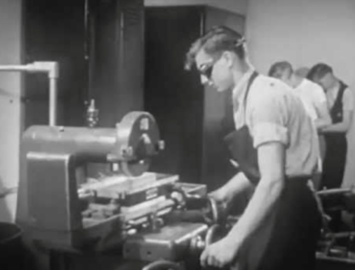 cnc_experts's tweet image. Machinist life, great black and white photo.
credit to, copyright:youtube.com, Taylor Newman