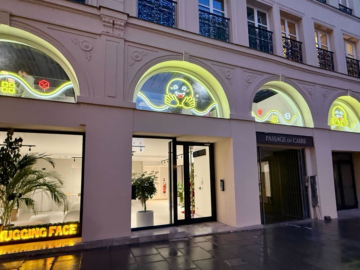 clem 🤗 tweet media