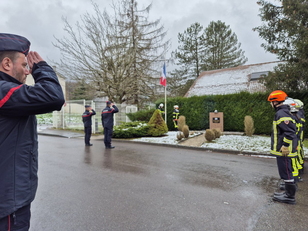 Sapeurs-Pompiers des Vosges 88 (@sdis88) on Twitter photo L’ensemble des Sapeurs-Pompiers des Vosges expriment leur profonde solidarité envers les familles des victimes et les sinistrés du cyclone Chido survenu à Mayotte le 14 décembre
<a href="/udsp88etadjsp88/">UDSP88 et ADJSP88</a> L’ensemble des Sapeurs-Pompiers des Vosges expriment leur profonde solidarité envers les familles des victimes et les sinistrés du cyclone Chido survenu à Mayotte le 14 décembre
<a href="/udsp88etadjsp88/">UDSP88 et ADJSP88</a>