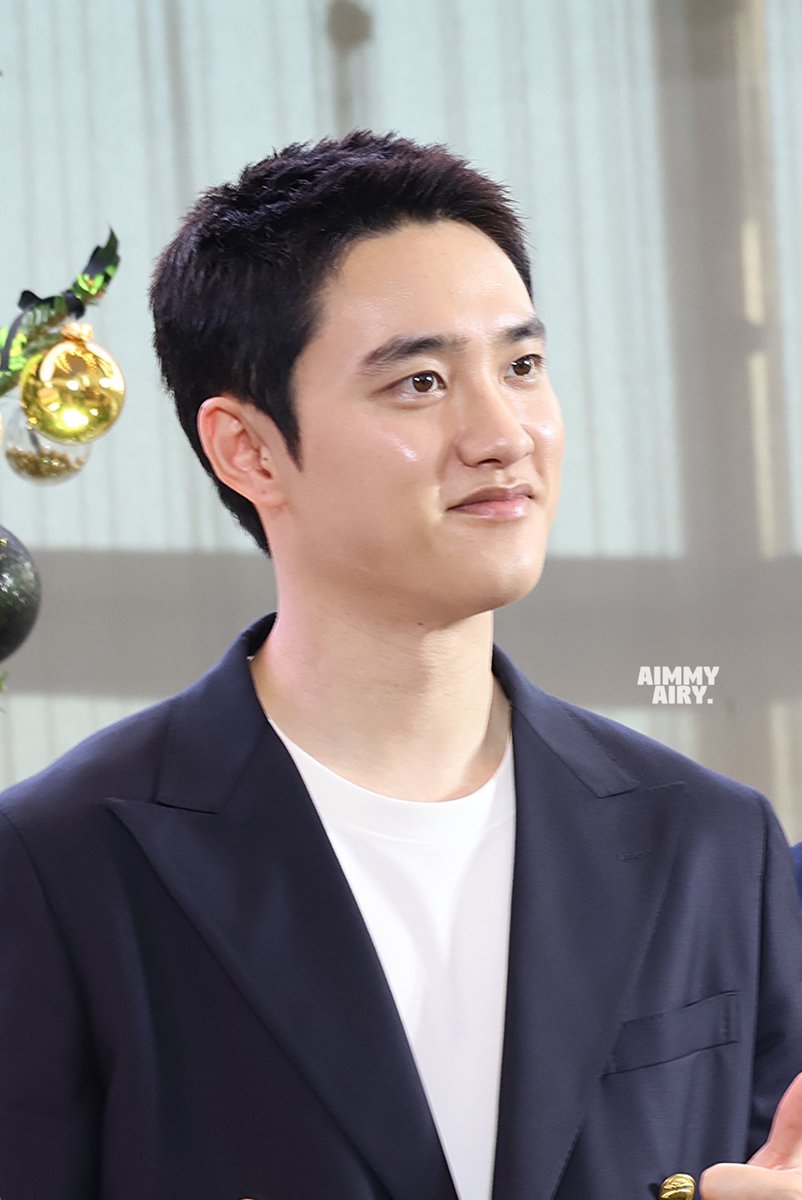 aimmyairy's tweet photo. สดใสที่สุดในโลกเลย🥹🤲🏻💖

#경수 #디오 #도경수 #KYUNGSOO #DO #Dohkyungsoo 
#สยามพารากอนมีคยองซูนะ #SiamParagonFirstXmaswithKyungSoo #SiamParagonxDohKyungSoo https://t.co/tfemoybefS