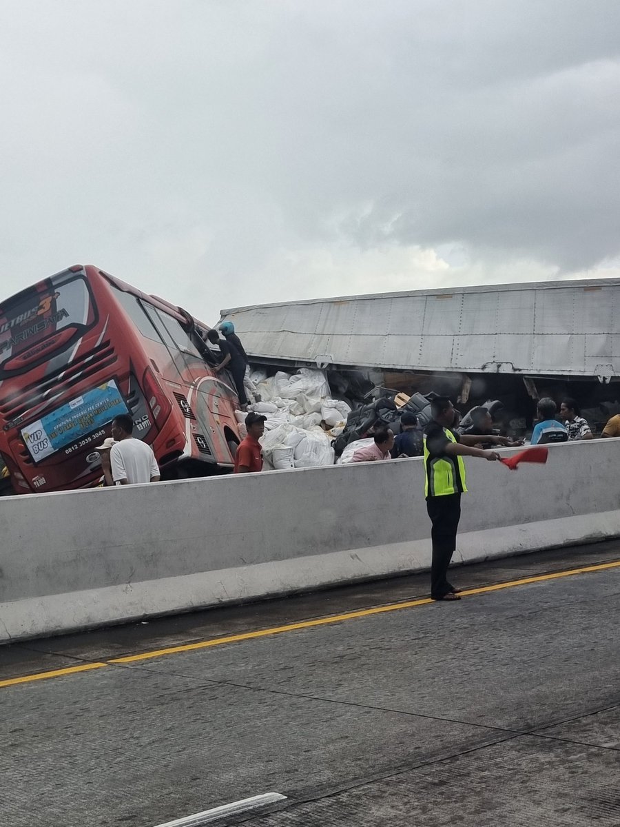 txt.daricalo tweet media