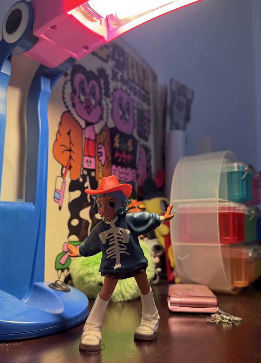 Pulled frankie from my early xmas gift🤓🩵