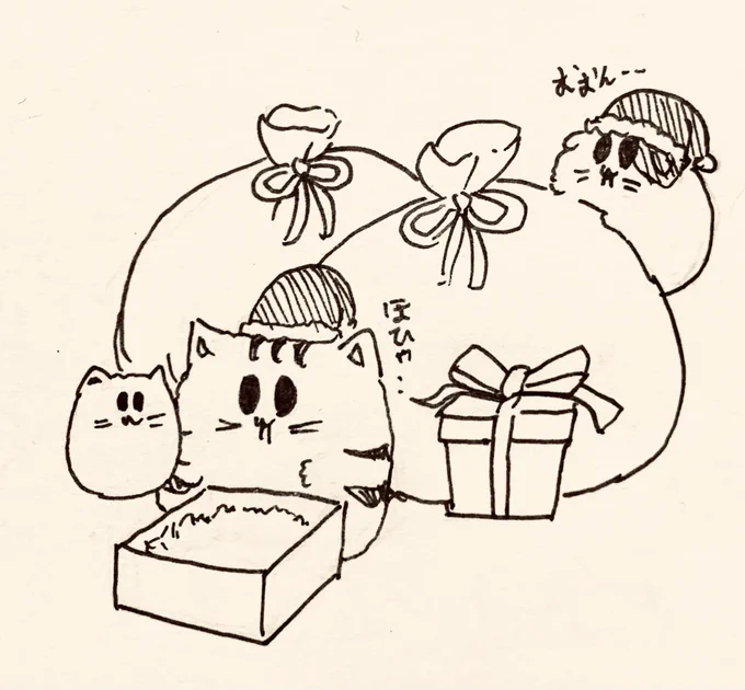 今夜はプレゼント配るのに忙しいもち猫さん達🐱🎁 