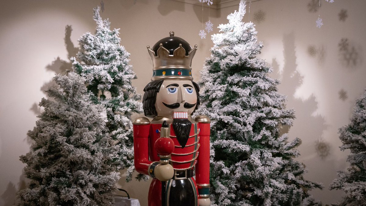 We're very busy today and the car park is regularly at full capacity. We're doing our utmost to accommodate our visitors, by operating a ‘one in, one out’ system, but please be patient with us. Timed tickets for the house (at time of posting) are still available for the afternoon