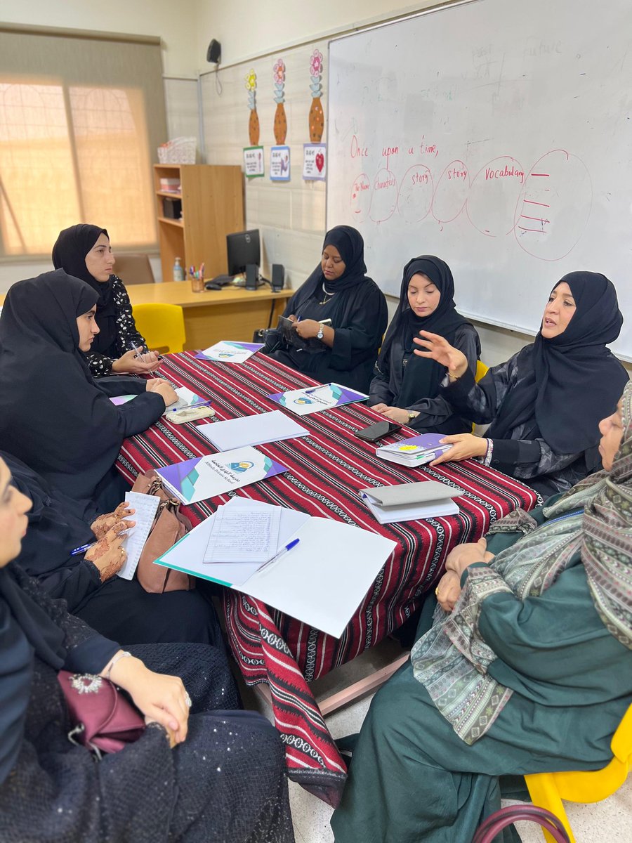 EduGovMct's tweet photo. #تعليمية_مسقط⁩  
 نظم قسم التعليم المبكر بالتعاون مع مدرسة الهدى الخاصة برنامج  إنماء مهني لمعلمات التعليم المبكر تحت إشراف الأستاذة خولة العبرية مشرفة التعليم المبكر وبحضور الأستاذة منى الكلبانية مشرفة أولى للتعليم المبكر.
⁧#فعاليات_تعليمية_مسقط⁩
⁧#مدارسنا_مستقبل_واعد⁩ 
⁧#تعلم_مستدام