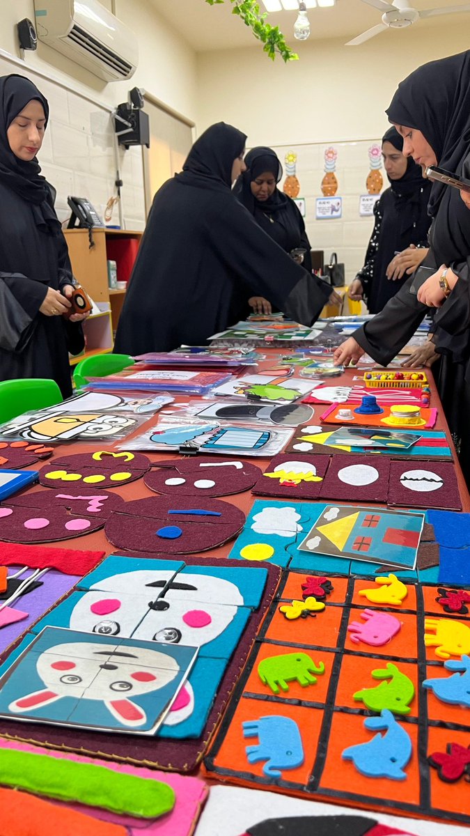 EduGovMct's tweet photo. #تعليمية_مسقط⁩  
 نظم قسم التعليم المبكر بالتعاون مع مدرسة الهدى الخاصة برنامج  إنماء مهني لمعلمات التعليم المبكر تحت إشراف الأستاذة خولة العبرية مشرفة التعليم المبكر وبحضور الأستاذة منى الكلبانية مشرفة أولى للتعليم المبكر.
⁧#فعاليات_تعليمية_مسقط⁩
⁧#مدارسنا_مستقبل_واعد⁩ 
⁧#تعلم_مستدام
