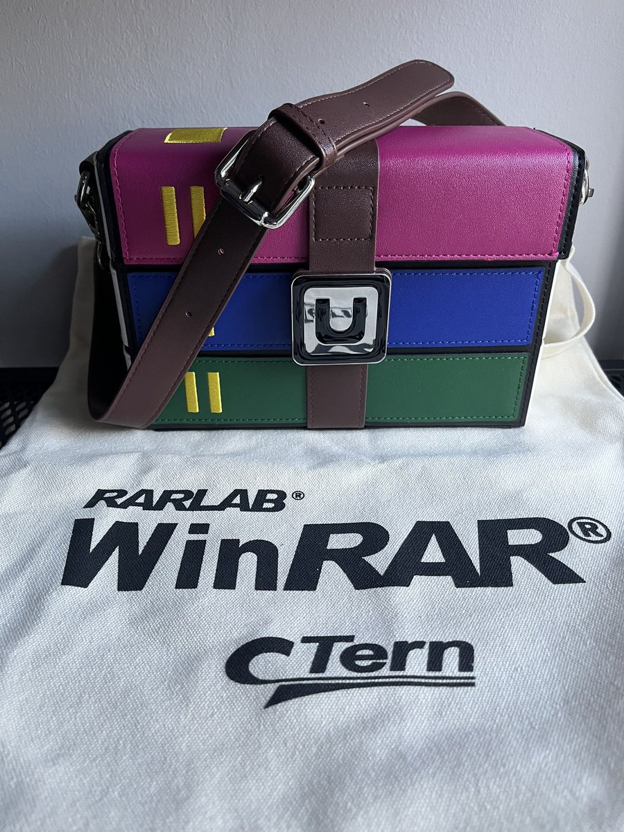diana_dulces's tweet image. Is here! Finally a bag where I can fit everything
@tern_et @WinRAR_RARLAB