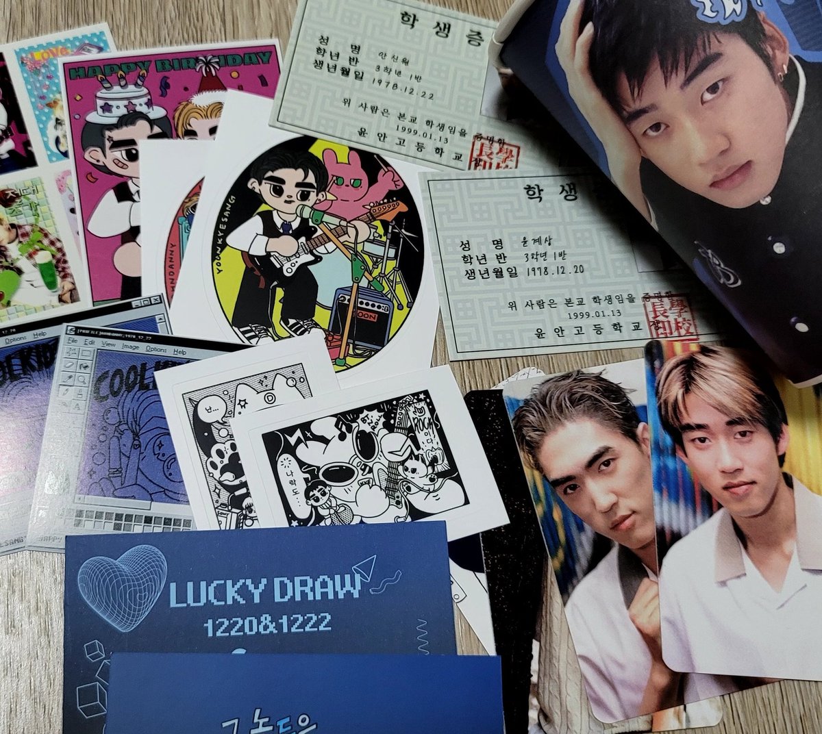 보자마자 분위기에 압도당함 정말 취저였던 카페였음;; 그리고 럭드 상품이 갖고싶어서 설레면서 뽑았지만ㅋㅋㄱ
우엥ㅠㅠ열어주셔서 감사합니다!
#그놈들은멋있었다
#윤계상_안데니_생일축하해
<a href="/G_nom_122022/">그 놈(들)은 멋있었다.</a>