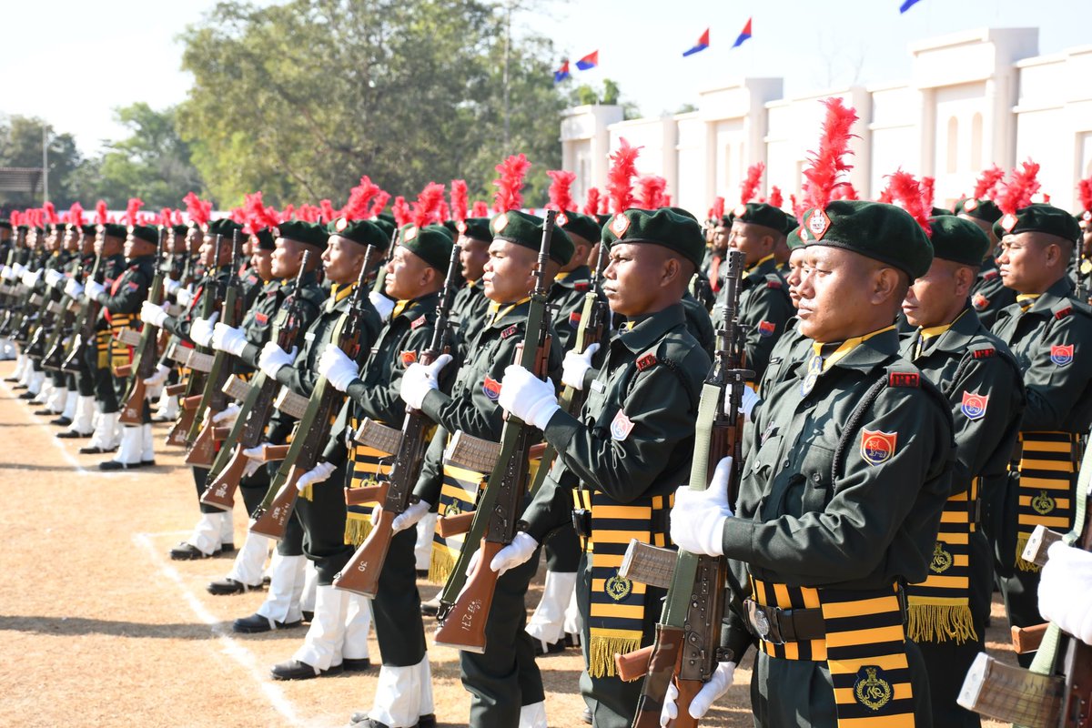 gpsinghips's tweet photo. Year-Long Training of Recruit Constables of @manipur_police came to an end with a spectacular Passing Out Parade at @LBPA_Assam HE The Governor of Assam  @Laxmanacharya54 Reviewed the Parade and took the salute. Hon @manipur_cmo Sri N Biren Singh graced as Guest of Honour. Grateful to Hon CM Assam @himantabiswa For constant guidance and support in our endeavour to train police personnel from other states.