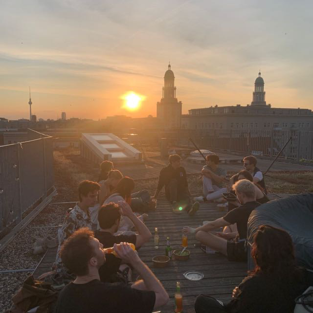 tugot17's tweet photo. text dominik if you are looking for an amazing flat in Berlin https://t.co/0l5W7WCfTp