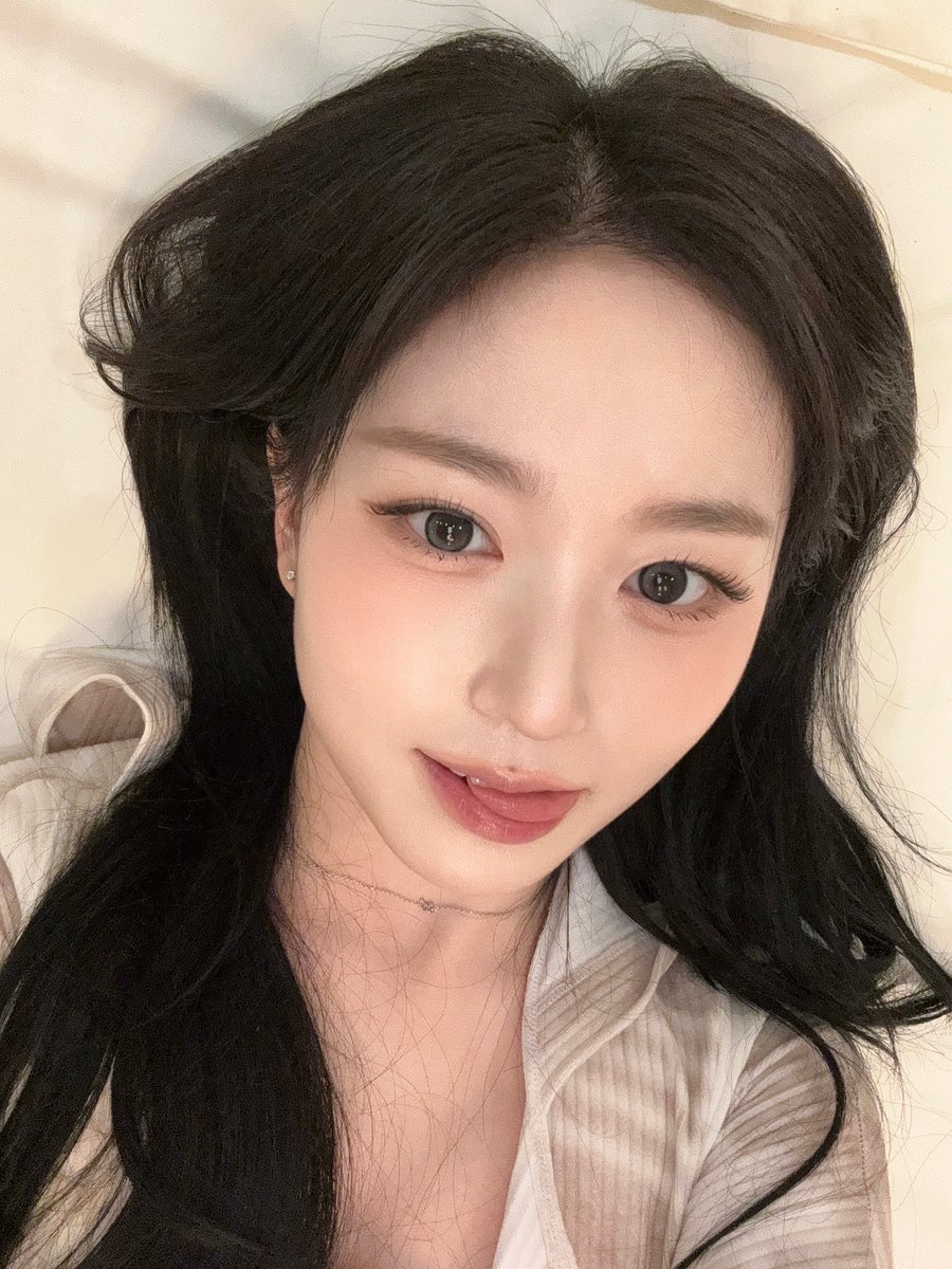 WE_NMIXX's tweet photo. please,please,please!!!

#NMIXX #엔믹스 
#해원 #HAEWON https://t.co/WEIVJxQ7Gj