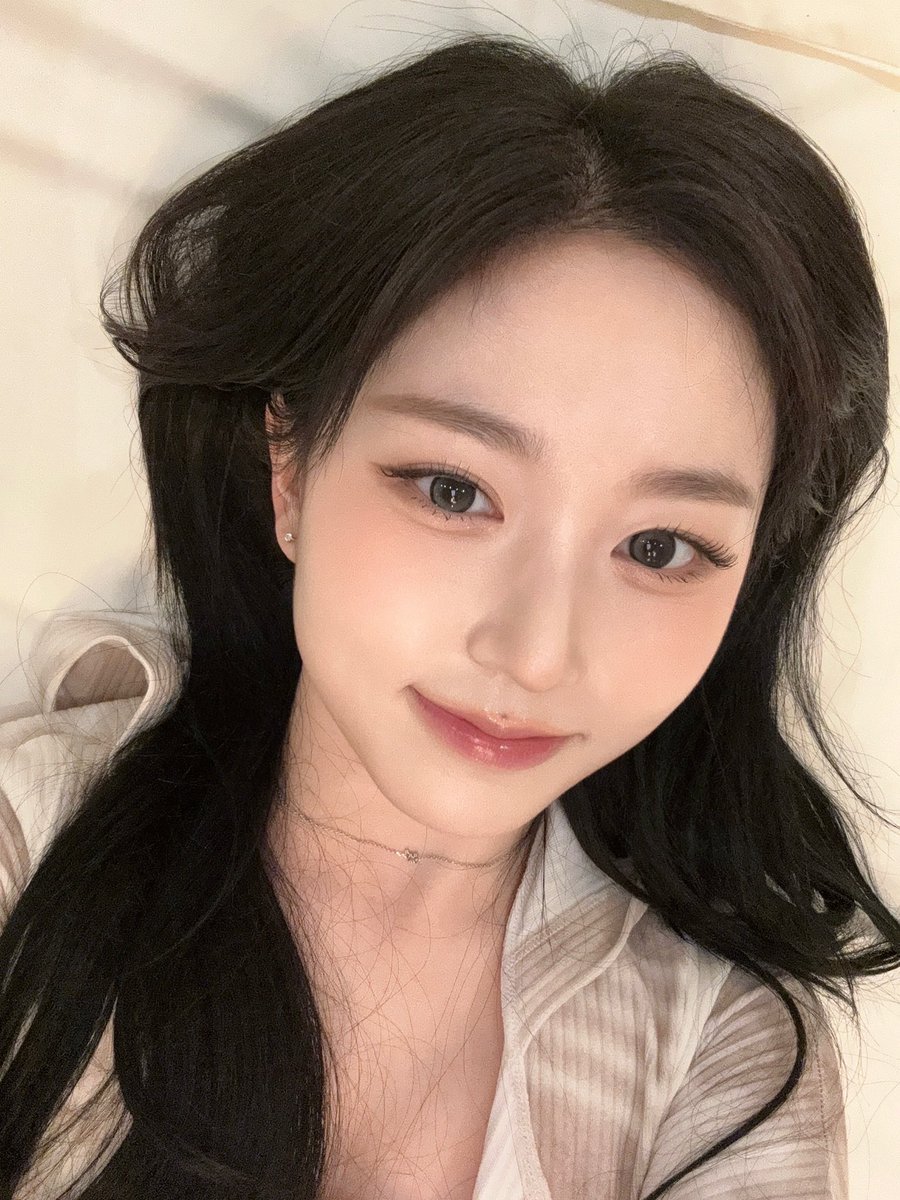 WE_NMIXX's tweet photo. please,please,please!!!

#NMIXX #엔믹스 
#해원 #HAEWON https://t.co/WEIVJxQ7Gj