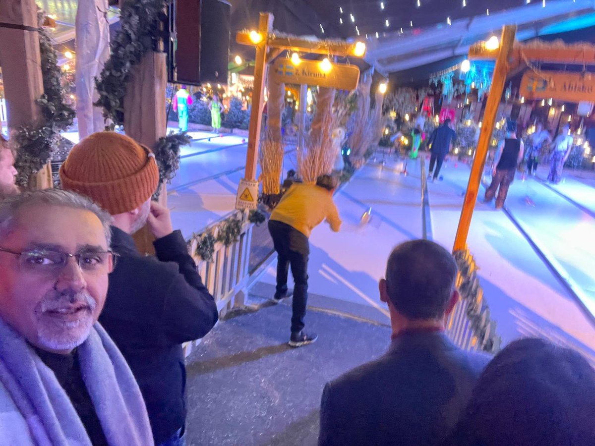 Broadplace tweet media