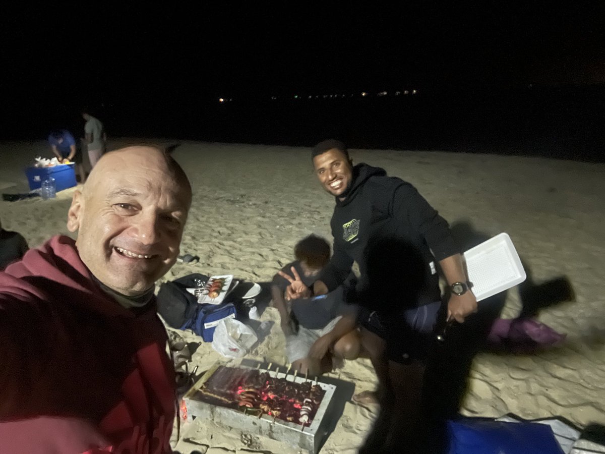 swingiton's tweet photo. Buceando en Yanbu, en una isla para nosotros solos en el Mar Rojo, What else? La vida es infinita 💙

#moonchaser #bebrave #nofear #nevergiveup #rebirth #conunasonrisaenelalma #marrojo #bucear #diving #redsea #KSA https://t.co/j0HMzf5FwY