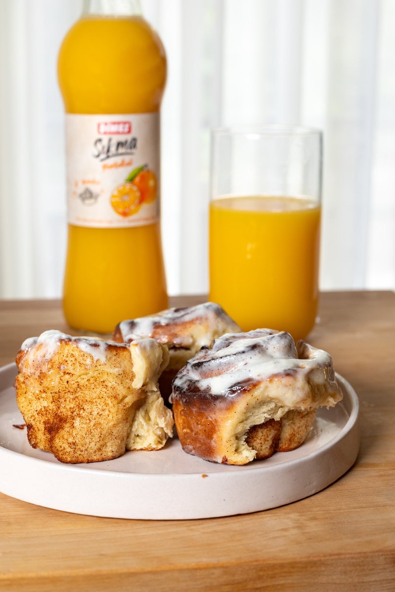 Slm
Müsait misin?
Yılbaşı için cinnamon roll yapalım mıııı beraber? 🤤🧡