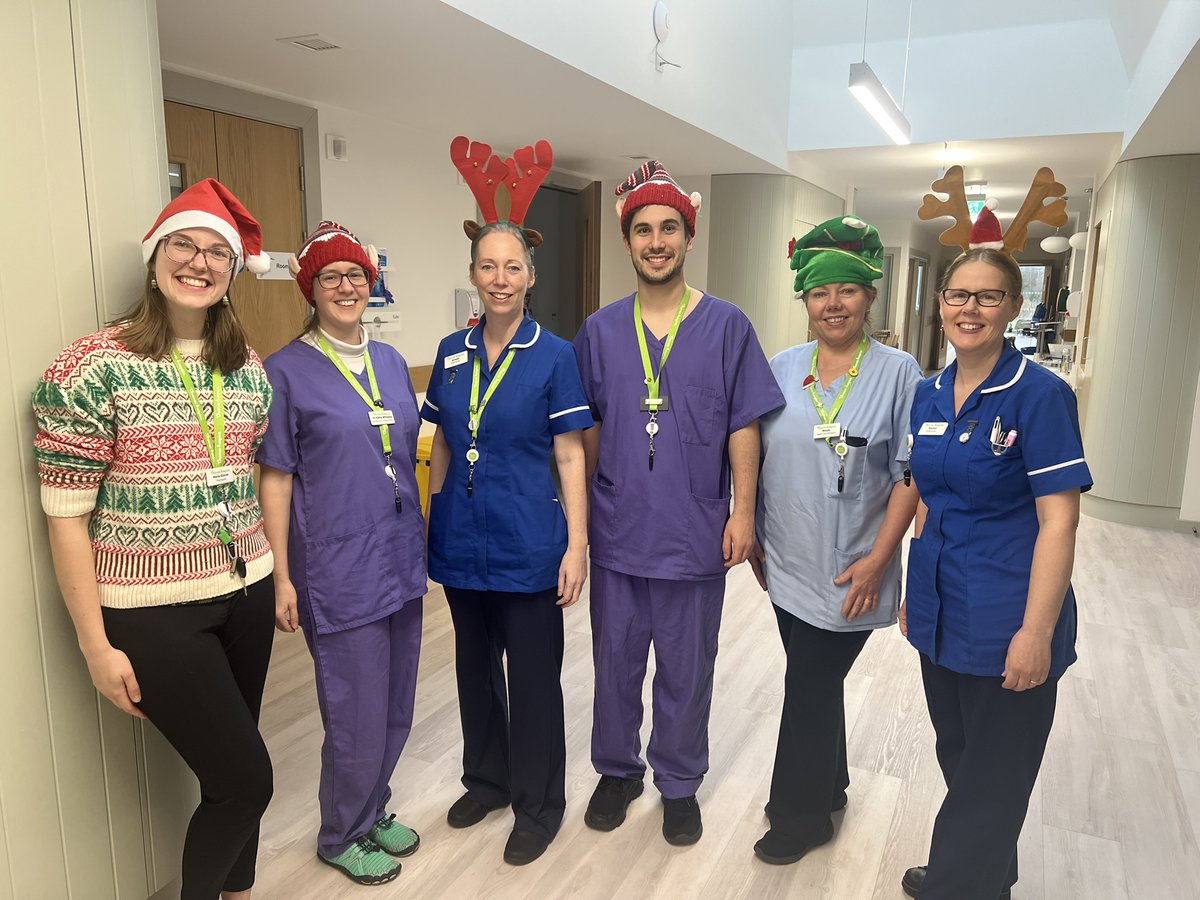 Wishing all our wonderful supporters a Merry Christmas, from all of us at Thames Hospice 🎄

We understand that the festive season can be difficult for those who have lost a loved one, you are very much in our thoughts today 💚